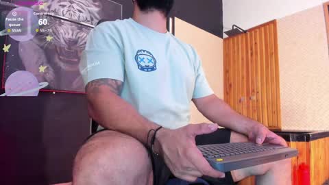 Snapshot of luke__09 chatting on April 12, 2026, 12:43 pm LUKE online show from April 12, 2026, 12:43 pm