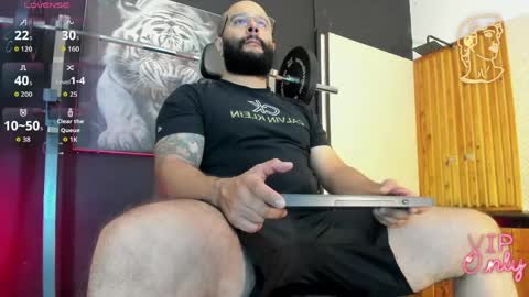 Snapshot of luke__09 chatting on April 20, 2026, 11:46 am LUKE online show from April 20, 2026, 11:46 am