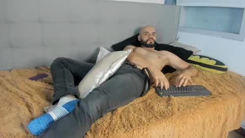 Snapshot of luke_diaz7 chatting on February 14, 2025, 2:28 am luke diaz7 online show from February 14, 2025, 2:28 am