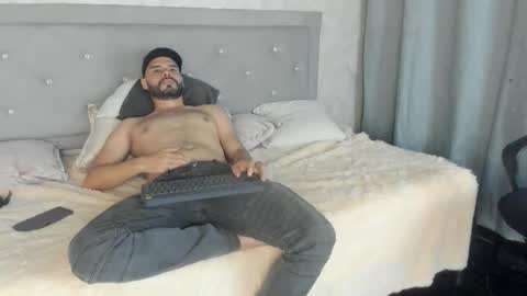 Snapshot of luke_diaz7 chatting on February 25, 2025, 1:30 am luke diaz7 online show from February 25, 2025, 1:30 am