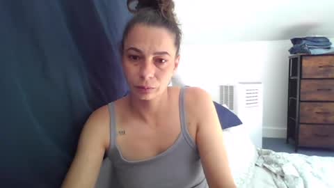 Snapshot of lukeandliz25 chatting on June 15, 2026, 6:32 pm DarkSideDuo69 online show from June 15, 2026, 6:32 pm