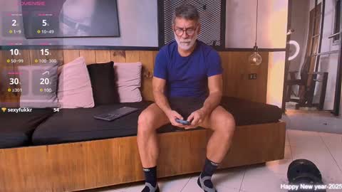 Luke Crews online show from February 2, 2025, 7:04 pm