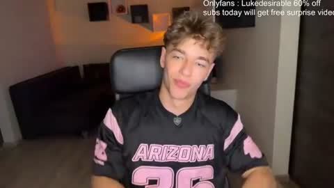 Snapshot of lukedesirable chatting on July 29, 2026, 9:46 pm lukedesirable online show from July 29, 2026, 9:46 pm