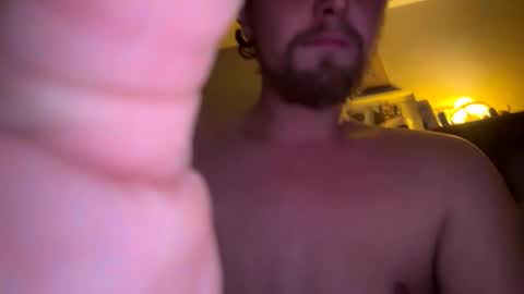 Snapshot of lukeeeeey96 chatting on October 19, 2025, 8:20 pm lukeeeeey96 online show from October 19, 2025, 8:20 pm