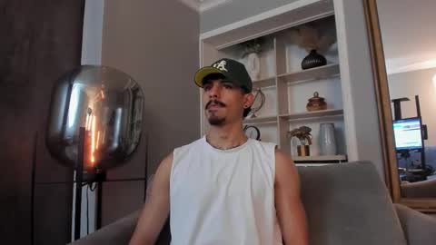 Luke Taylor online show from November 22, 2025, 4:33 am