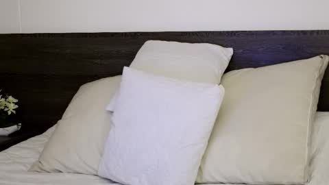 Lukhas f4f online show from October 7, 2025, 12:08 am