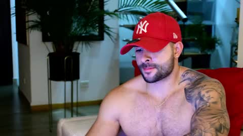 Lukhas f4f online show from April 9, 2026, 6:19 am