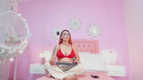 Snapshot of lulijones chatting on September 28, 2025, 1:16 pm Luli Jones online show from September 28, 2025, 1:16 pm