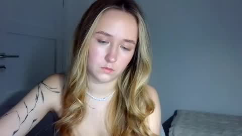Lulu Baby18 online show from May 13, 2026, 6:27 pm