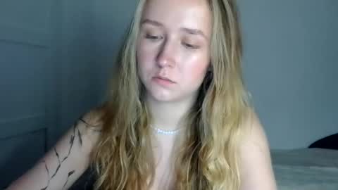 Lulu Baby18 online show from June 10, 2026, 7:13 pm
