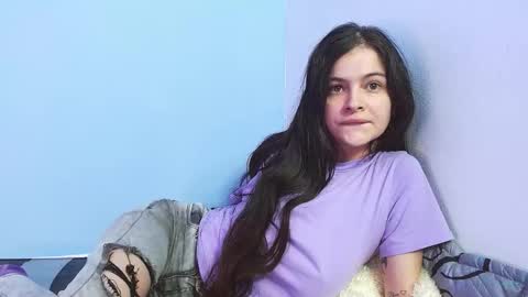 Snapshot of lulu_cm chatting on October 28, 2025, 8:29 am lulu_cm online show from October 28, 2025, 8:29 am