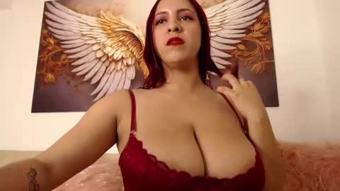 Snapshot of luluragazzi chatting on June 13, 2026, 3:26 am online show from June 13, 2026, 3:26 am