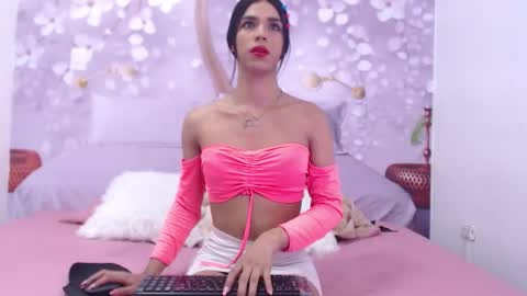 LULU online show from September 24, 2025, 7:06 pm