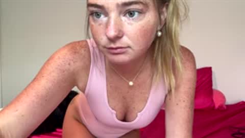 Snapshot of luluxoxo3 chatting on June 9, 2026, 3:45 pm Lulu online show from June 9, 2026, 3:45 pm