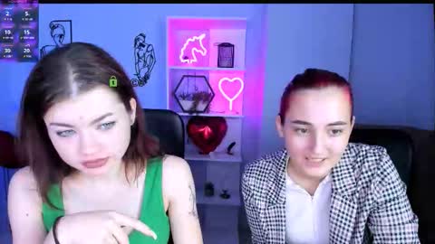 Snapshot of lumera_gentle chatting on December 19, 2025, 1:40 pm lumera_gentle online show from December 19, 2025, 1:40 pm