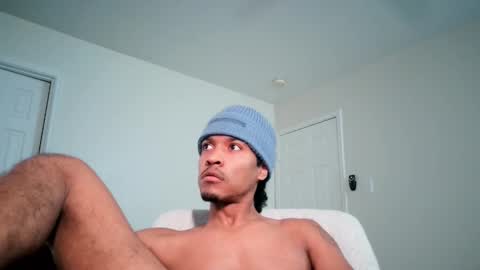 Snapshot of luminouscummer chatting on February 14, 2025, 3:11 am luminous online show from February 14, 2025, 3:11 am