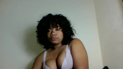 lumira_belle online show from June 30, 2026, 12:28 pm