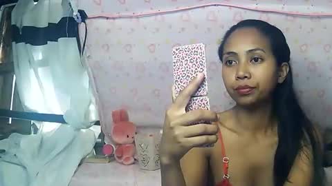 Luna online show from October 9, 2025, 12:25 pm