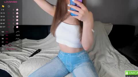 Snapshot of luna__l chatting on May 8, 2026, 7:41 pm Alice online show from May 8, 2026, 7:41 pm