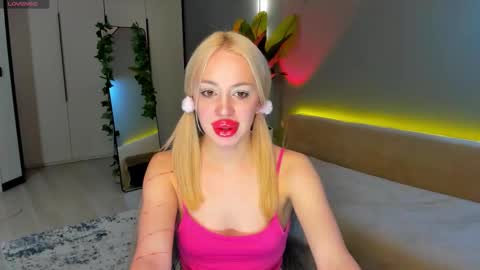 luna_beverly online show from March 21, 2026, 9:29 pm