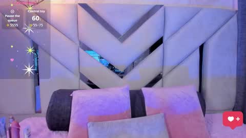 Snapshot of luna_blyss chatting on February 26, 2026, 2:43 am Luna online show from February 26, 2026, 2:43 am