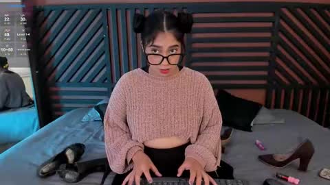 luna_cute14 online show from February 3, 2026, 8:25 pm