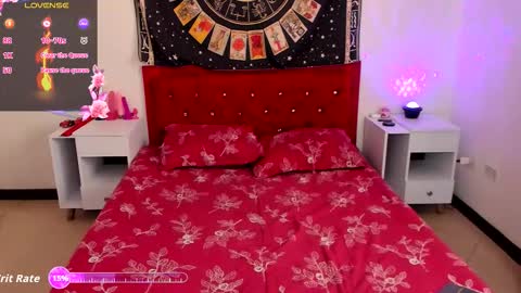 Luna online show from September 14, 2025, 4:39 pm