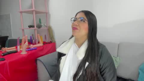 luna  online show from January 19, 2026, 11:14 am