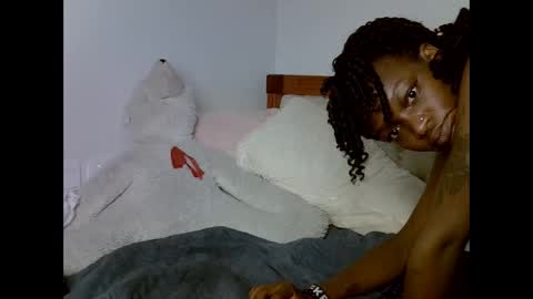 Snapshot of luna_empress chatting on May 18, 2026, 4:07 am maskedmalkia online show from May 18, 2026, 4:07 am