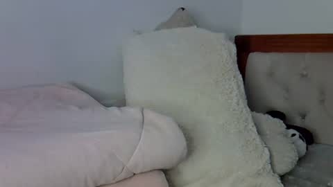 Snapshot of luna_empress chatting on July 29, 2026, 4:10 am maskedmalkia online show from July 29, 2026, 4:10 am