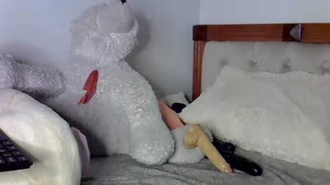 Snapshot of luna_empress chatting on July 30, 2026, 2:21 am maskedmalkia online show from July 30, 2026, 2:21 am