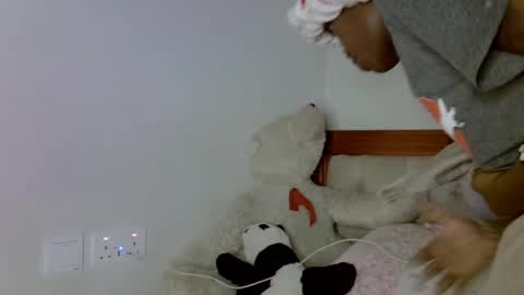 Snapshot of luna_empress chatting on August 2, 2026, 4:44 am maskedmalkia online show from August 2, 2026, 4:44 am