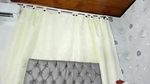 Luna Eva online show from January 20, 2025, 5:48 pm