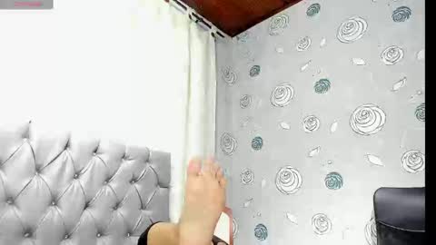 Luna Eva online show from October 6, 2025, 2:58 pm