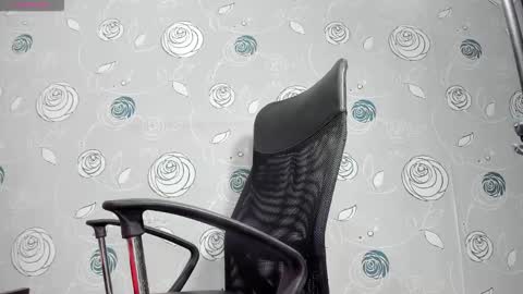 Luna Eva online show from March 6, 2026, 2:35 pm