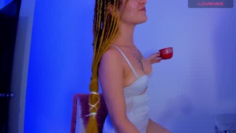 luna_hazard online show from December 8, 2024, 6:54 am