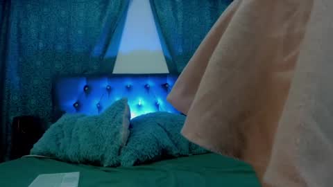 luna_hazard online show from March 9, 2025, 12:00 am