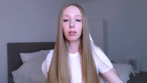 Luna online show from March 7, 2026, 9:56 pm