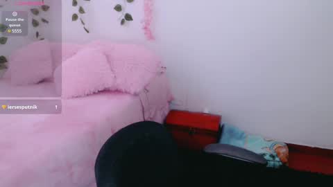 luna online show from March 3, 2025, 11:11 am
