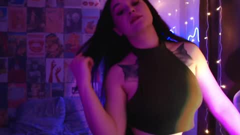 luna_limerence online show from April 13, 2026, 10:15 pm