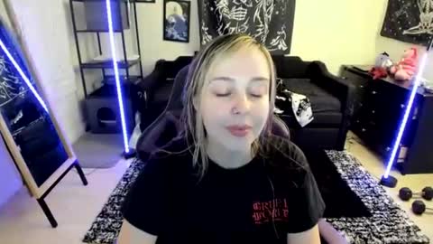 Luna online show from July 15, 2026, 10:48 pm