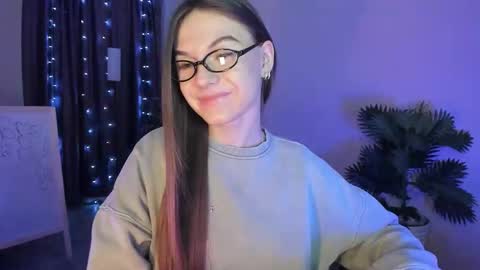 Luna online show from February 13, 2026, 4:30 am