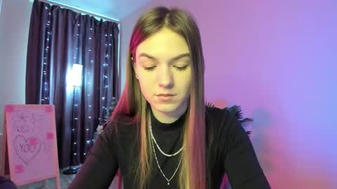 Luna online show from February 19, 2026, 4:30 am