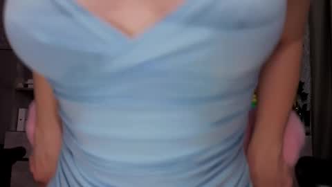 Snapshot of luna_moran chatting on June 3, 2026, 5:54 am Lina online show from June 3, 2026, 5:54 am