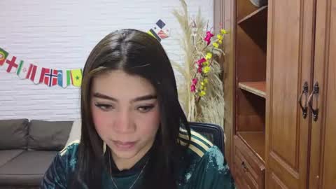 Snapshot of luna_rousse26 chatting on June 23, 2026, 12:58 pm luna_rousse26 online show from June 23, 2026, 12:58 pm