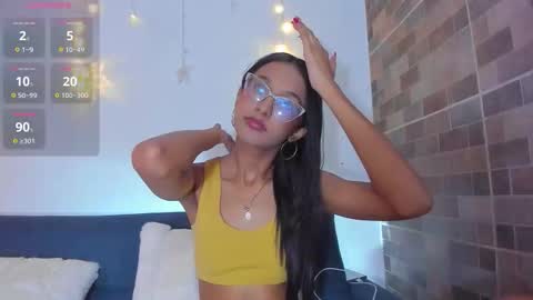 luna_valen online show from January 13, 2026, 8:58 pm