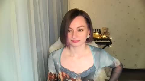 Snapshot of lunaa_bluee chatting on May 7, 2026, 8:03 pm lunaa_bluee online show from May 7, 2026, 8:03 pm