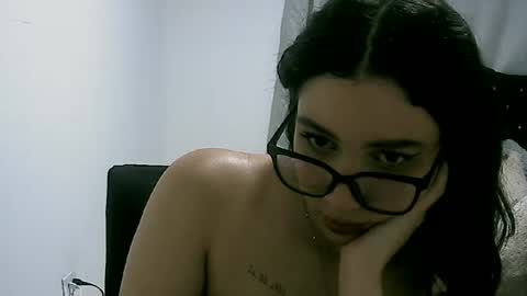 lunaa_sub online show from January 18, 2025, 3:53 am