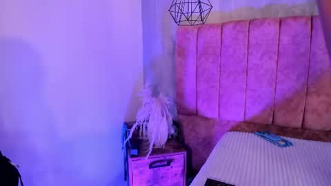Snapshot of lunaariass chatting on June 19, 2026, 8:45 pm luna arias online show from June 19, 2026, 8:45 pm