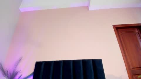 Luna Aspen online show from March 30, 2026, 6:20 pm